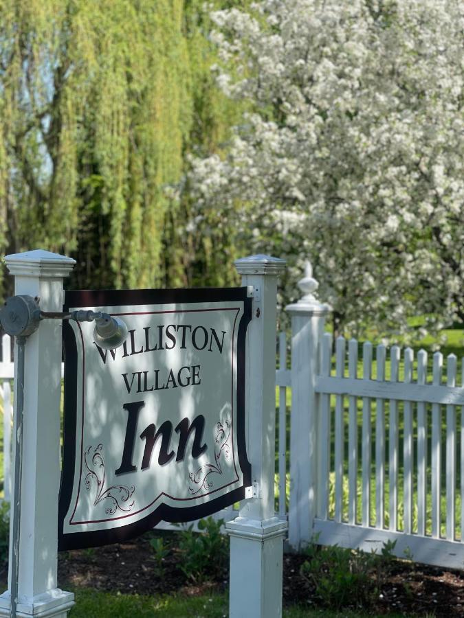 Williston Village Inn Burlington Exterior photo